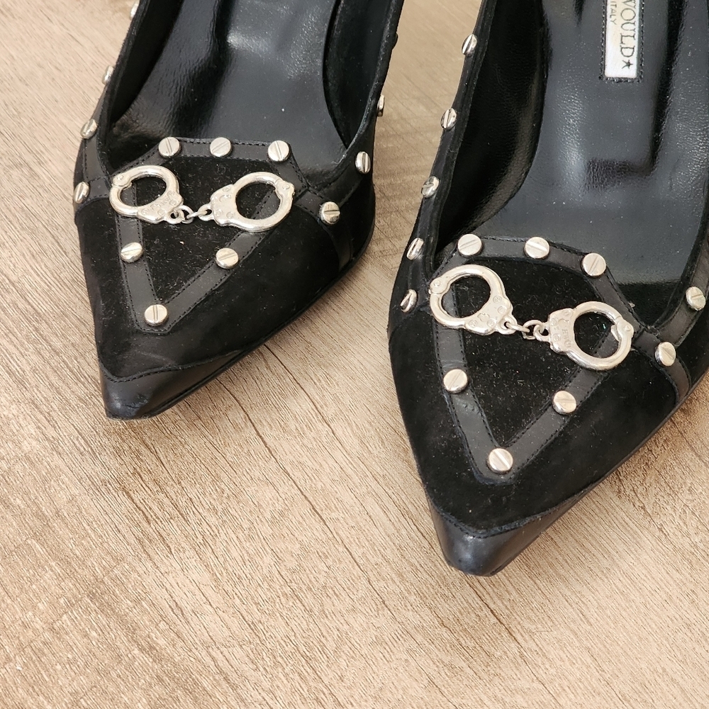 Hollywould Black Suede Leather Studded Handcuff Heels Pumps Made Italy Size 9.5 - Picture 8 of 14